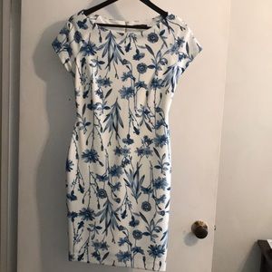 Size 6 classy Tommy Helfinger dress
